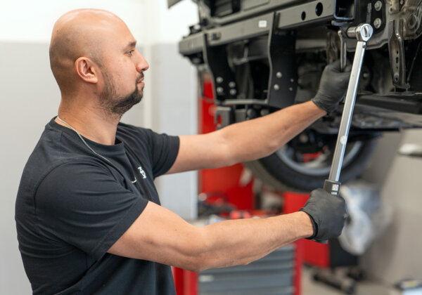 Auto Bucher Dienstleistungen Carosserie Arbeiten