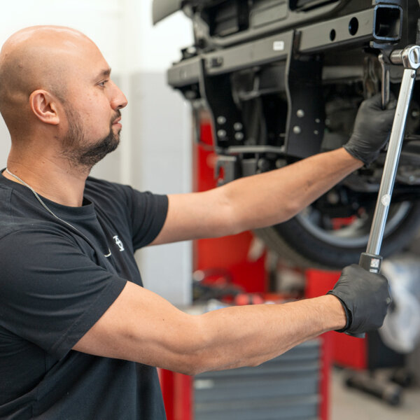Auto Bucher Dienstleistungen Carosserie Arbeiten