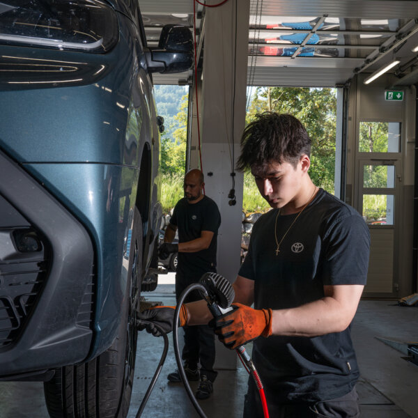 Auto Bucher Dienstleistungen Reifenwechsel