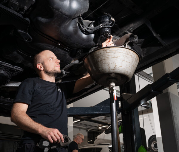 Auto Bucher Handwerk 01